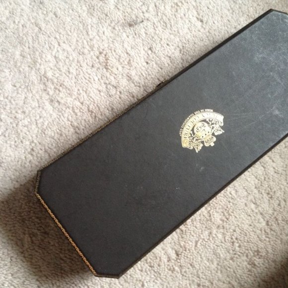 Juicy Couture choker necklace - Picture 2 of 2